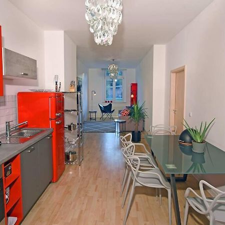 Stylish City Apartment In צוויקאו מראה חיצוני תמונה