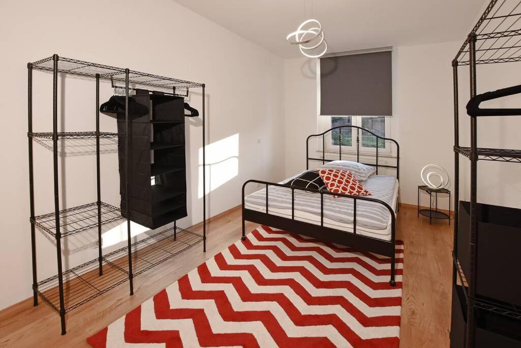Stylish City Apartment In צוויקאו מראה חיצוני תמונה